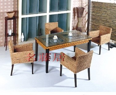 藤餐桌,藤桌,藤製餐桌,藤椅,藤製餐椅,藤餐椅,藤椅專賣店,藤椅沙發工廠,藤椅工廠,藤桌工廠,藤椅批發,藤桌批發
名藤居家具