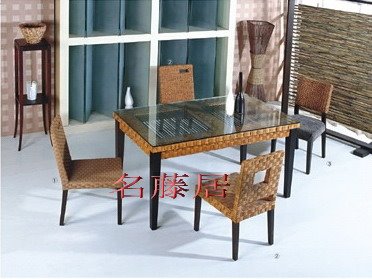 藤製餐桌椅