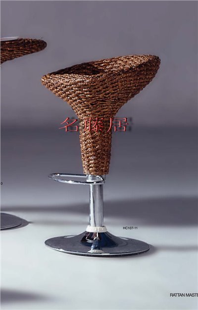 藤製吧台椅